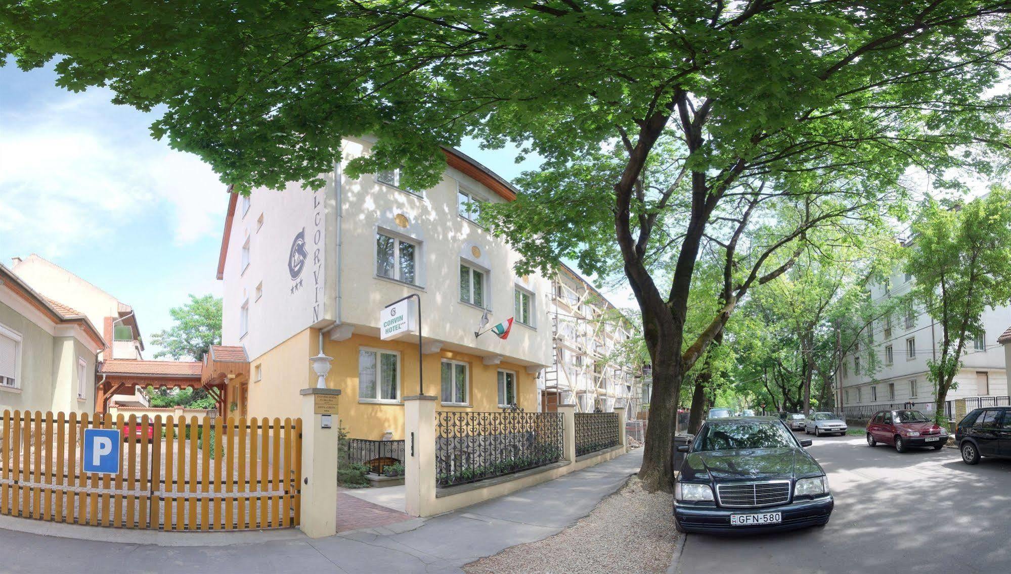 Corvin Hotel Дьёр Экстерьер фото